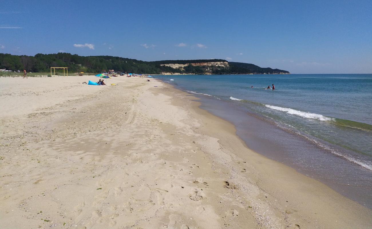 Kamchiya beach'in fotoğrafı beyaz kum yüzey ile