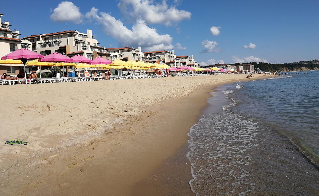 Obzor Kuzey Plajı'in fotoğrafı parlak kum yüzey ile