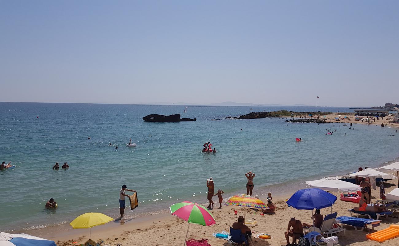 Olympic hope beach'in fotoğrafı beyaz ince kum yüzey ile