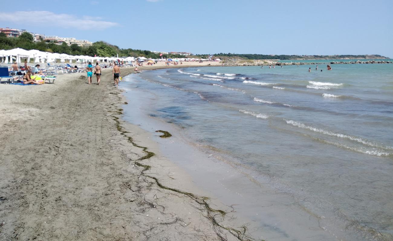 Sarafovo beach'in fotoğrafı gri kum yüzey ile