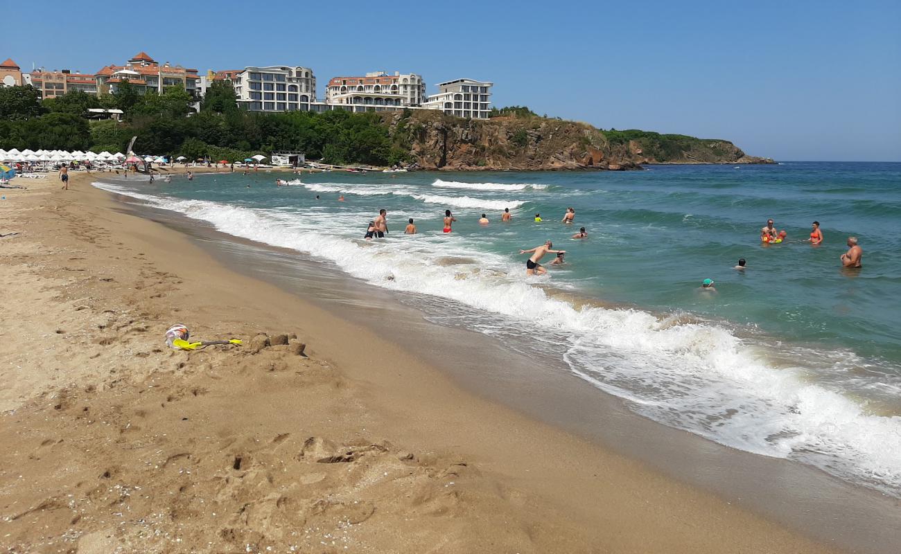 Butamyata beach'in fotoğrafı açık bej kum yüzey ile