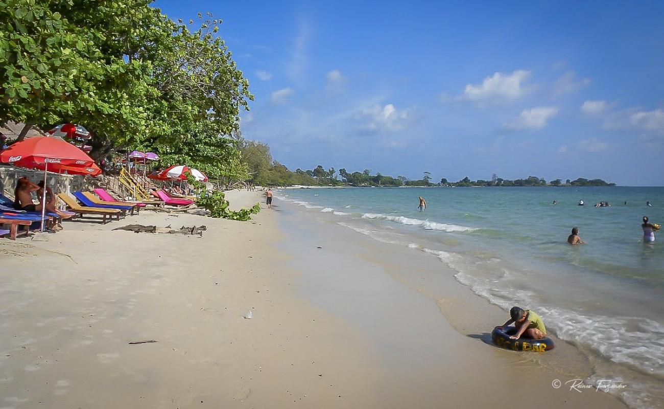 Independence Beach'in fotoğrafı beyaz ince kum yüzey ile