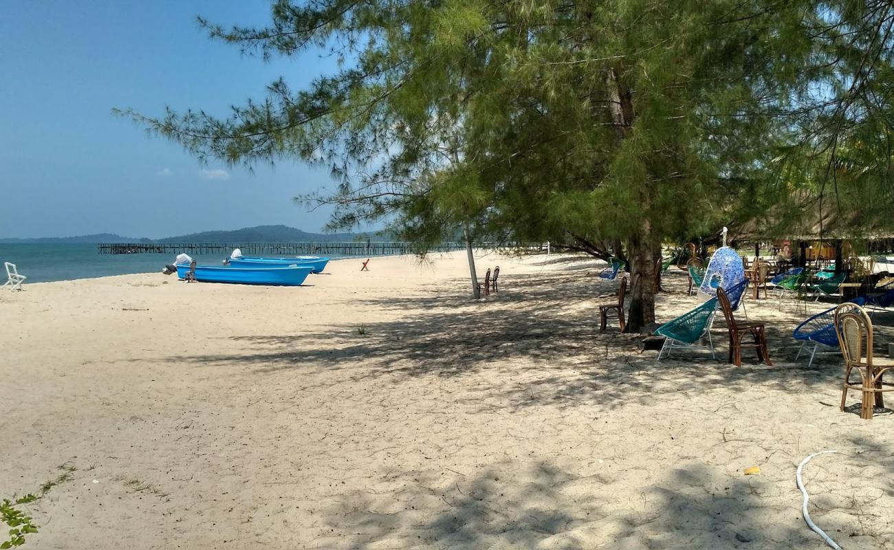 Koh Sampoch Beach'in fotoğrafı parlak kum yüzey ile