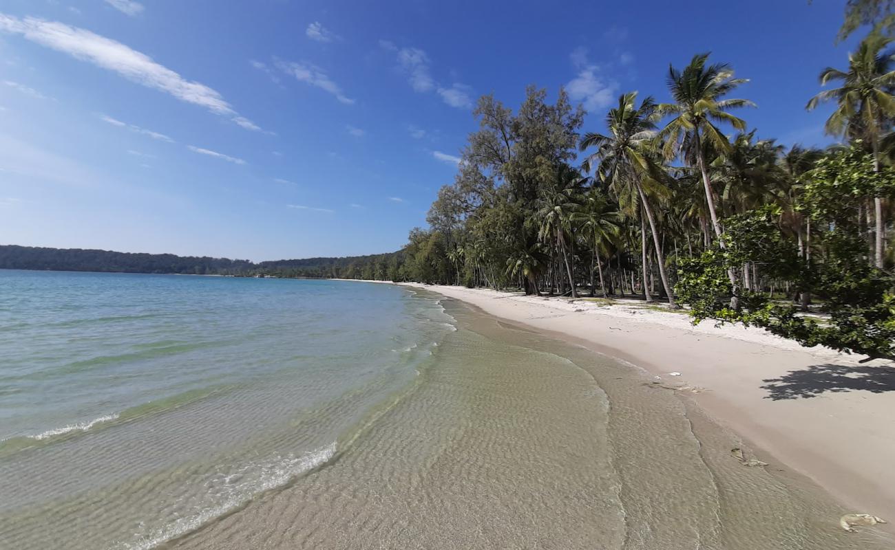 Tansor Beach'in fotoğrafı beyaz kum yüzey ile