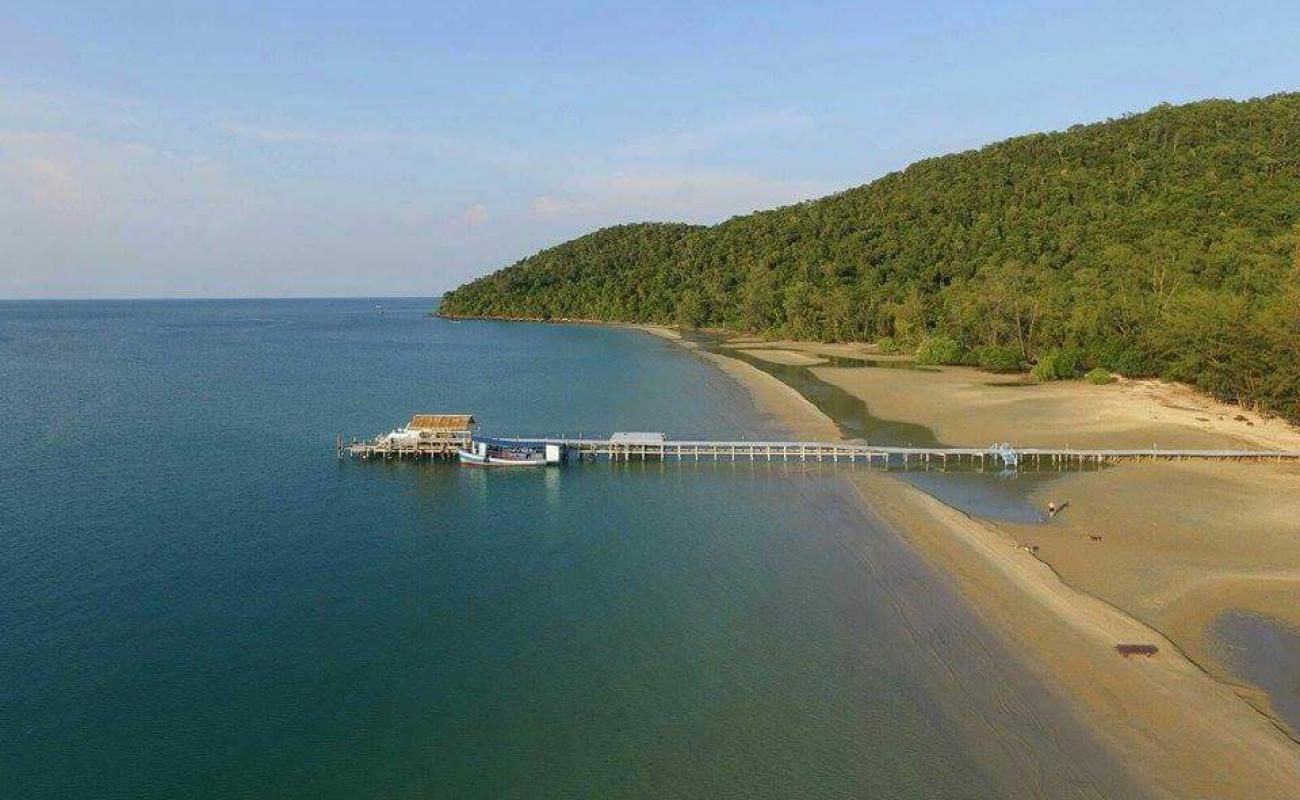 Panha camping beach'in fotoğrafı açık bej kum yüzey ile