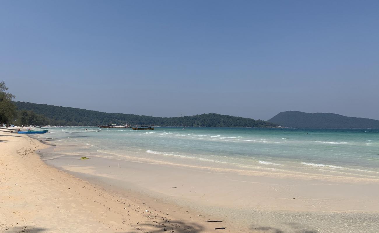 Koh Rong Samloem Beach'in fotoğrafı parlak kum yüzey ile