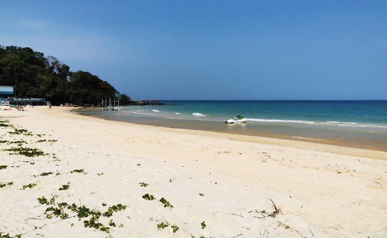 Sandy Beach'in fotoğrafı açık bej kum yüzey ile