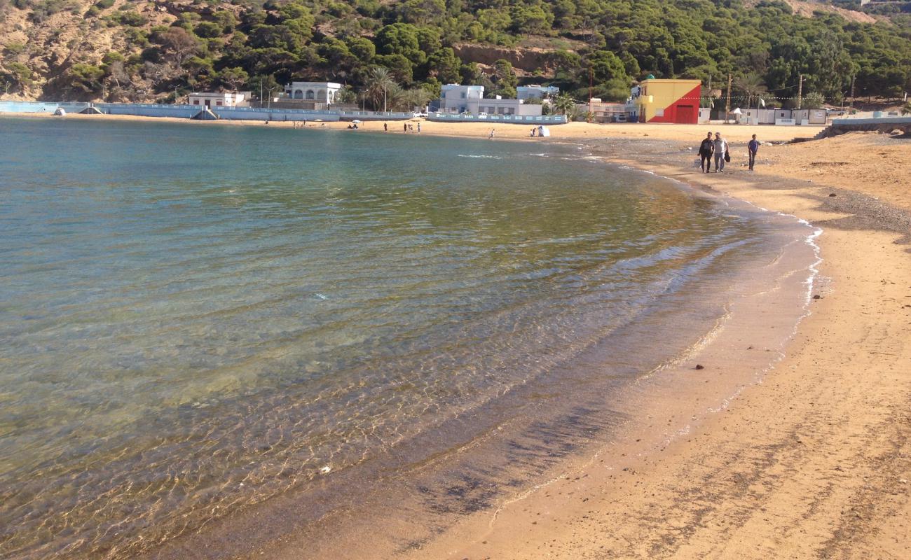 Plage Tafsout'in fotoğrafı çakıl ile kum yüzey ile