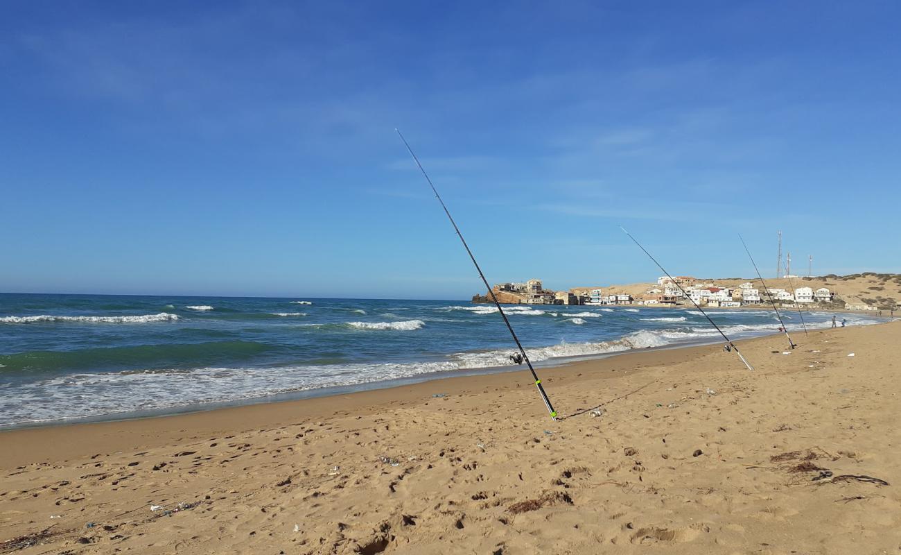 Plage Terga'in fotoğrafı parlak kum yüzey ile