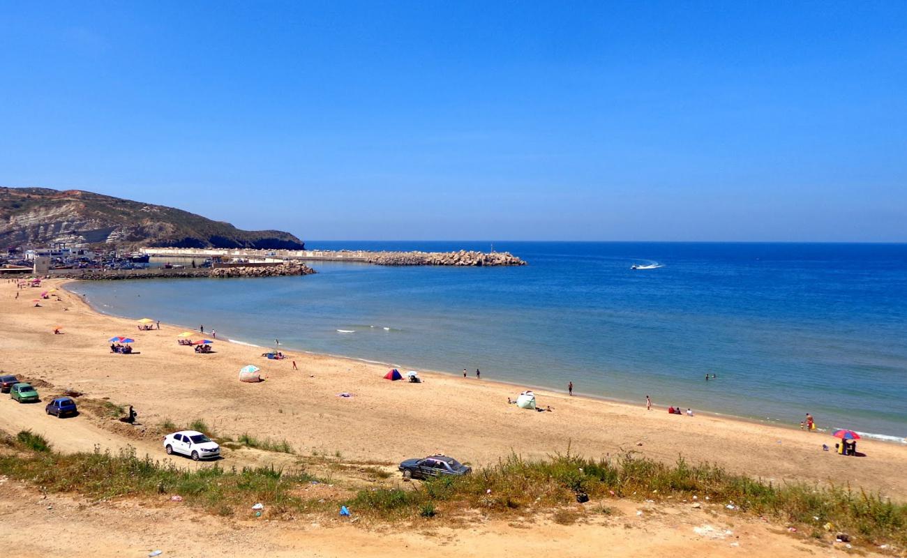 Plage Bouzedjar'in fotoğrafı parlak kum yüzey ile