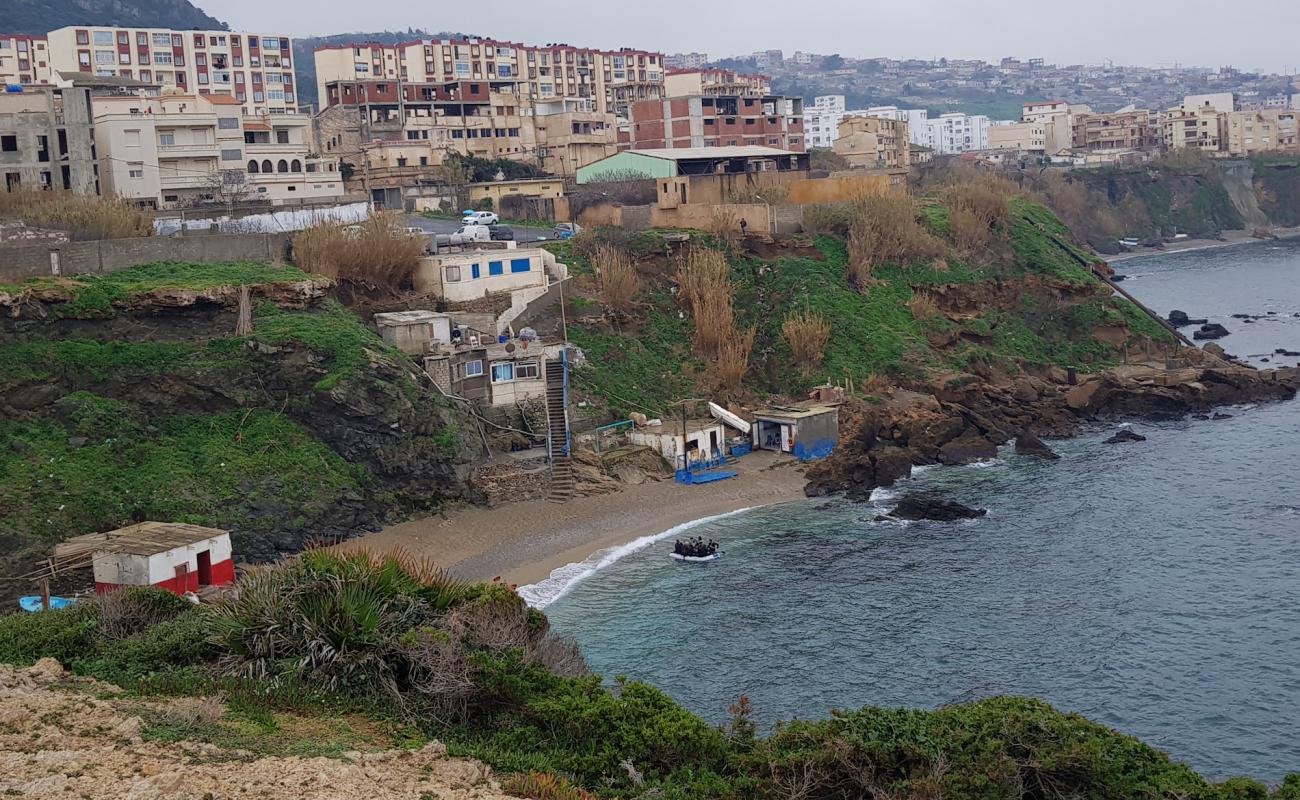 Plage Dominique'in fotoğrafı parlak kum yüzey ile