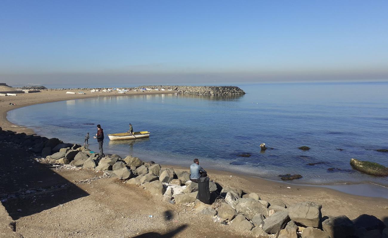 Plage La Sirene'in fotoğrafı bej kum ve kayalar yüzey ile