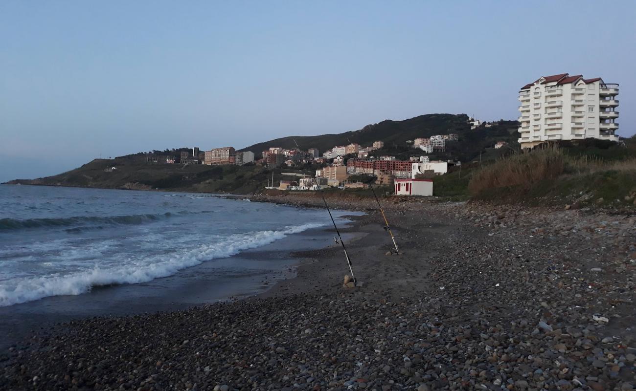 Plage Feraoun'in fotoğrafı bej çakıl yüzey ile