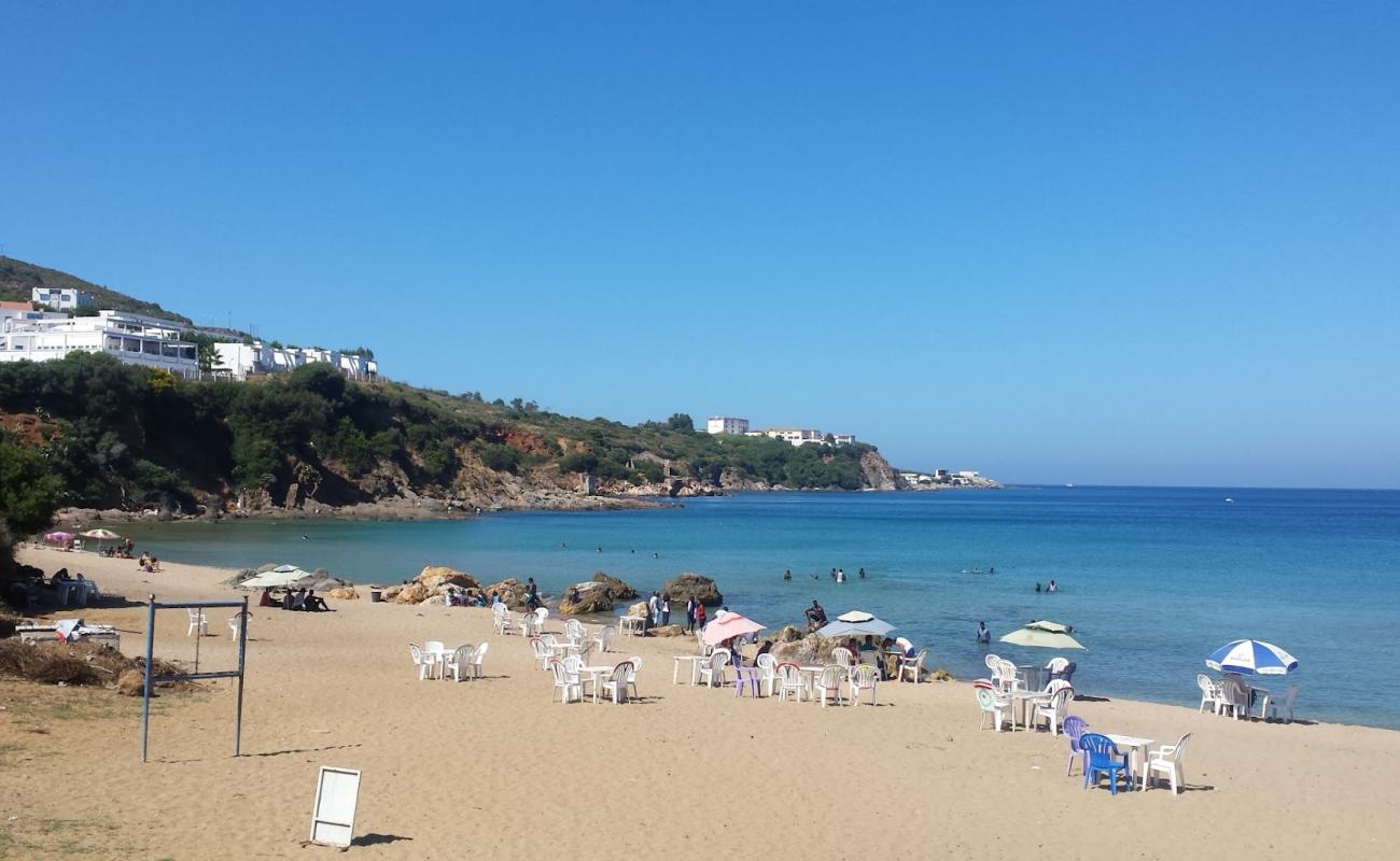 Ain Achir Beach'in fotoğrafı parlak ince kum yüzey ile