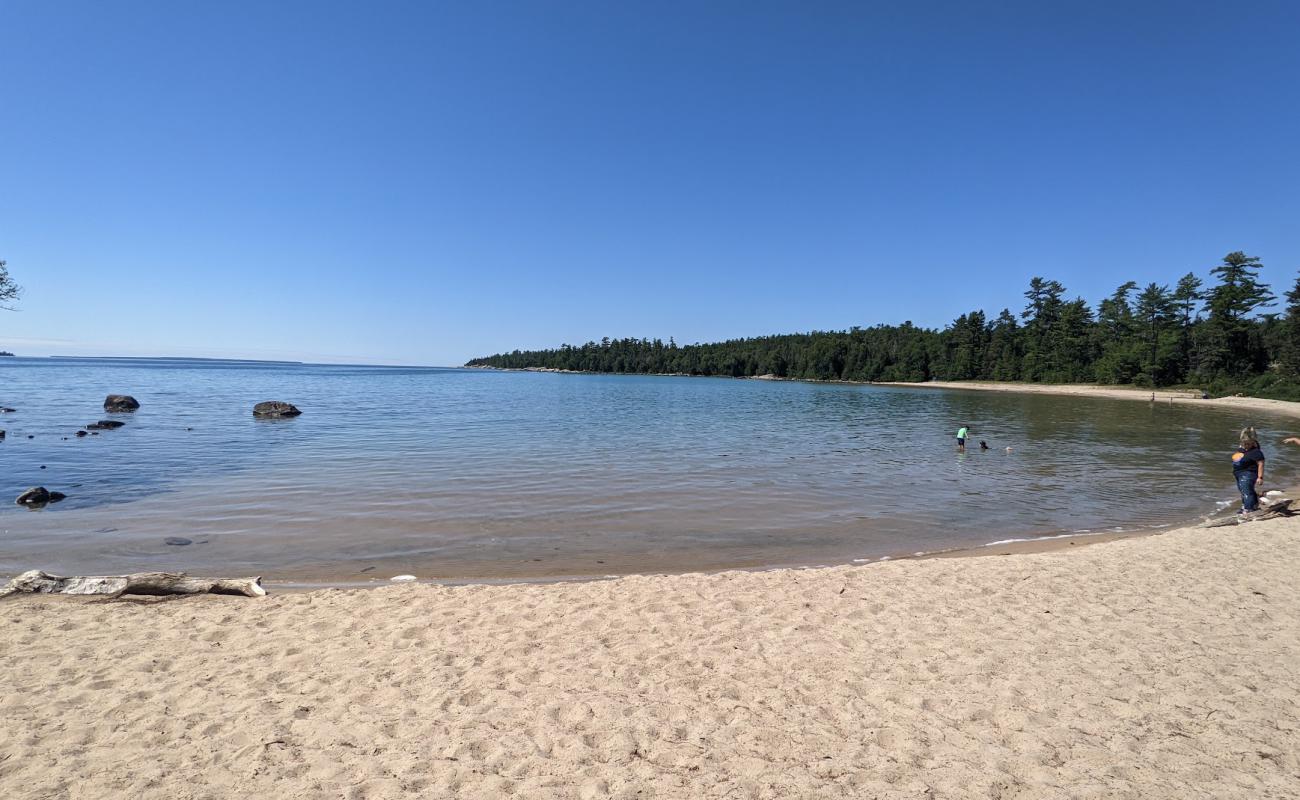 Katherine Cove'in fotoğrafı parlak kum yüzey ile