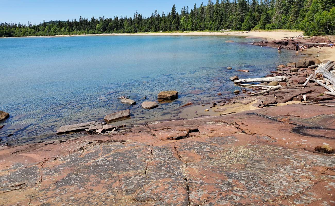 Carden Cove Beach'in fotoğrafı parlak kum yüzey ile