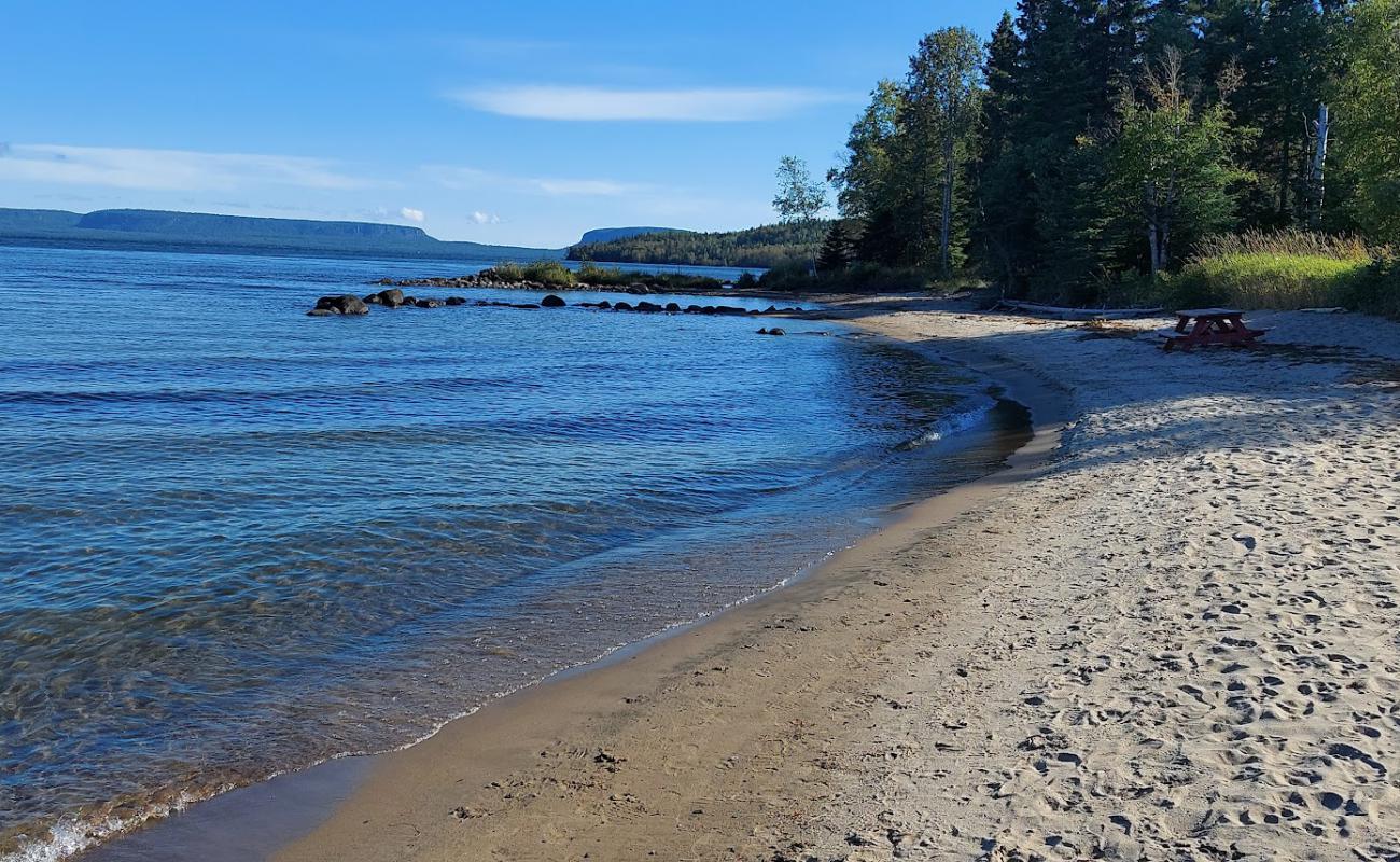 Thunder Bay beach'in fotoğrafı parlak kum yüzey ile