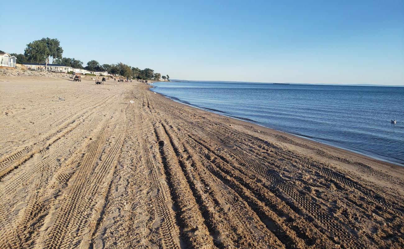 Wyldewood Beach'in fotoğrafı hafif çakıl yüzey ile