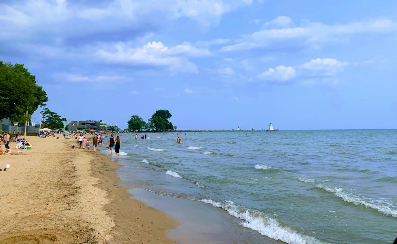 Port Dover Beach'in fotoğrafı parlak kum yüzey ile