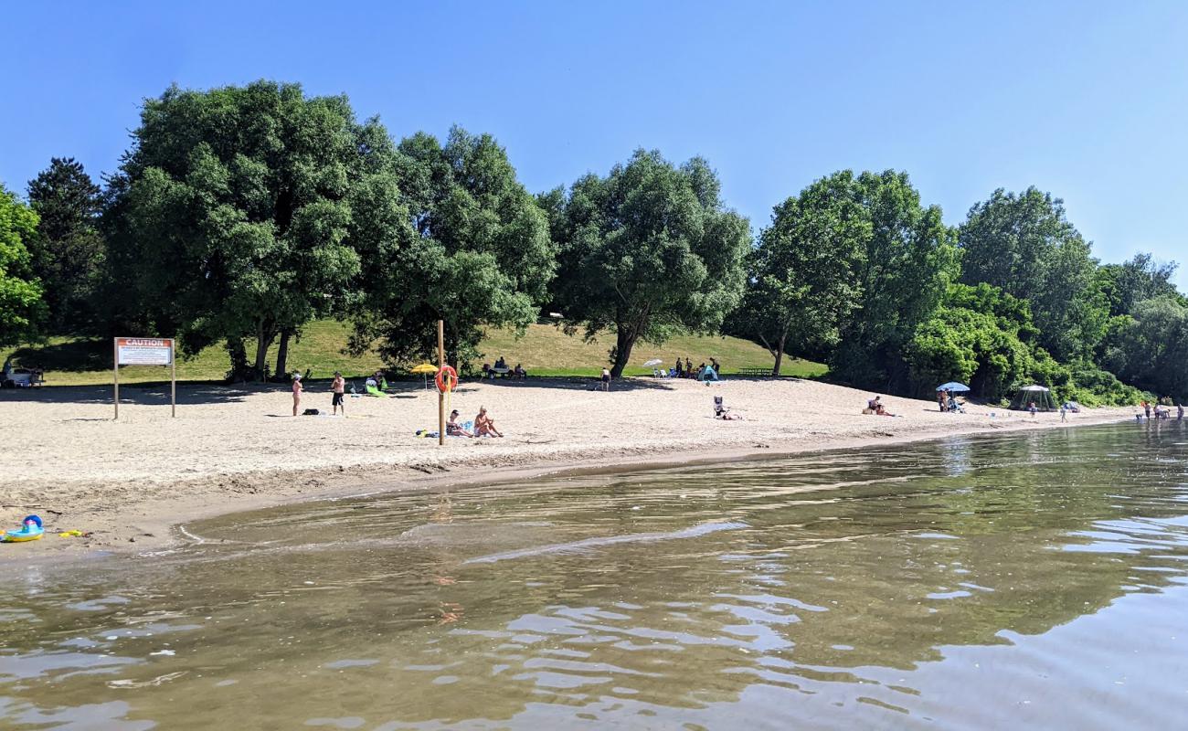 Port Burwell Beach'in fotoğrafı parlak kum yüzey ile