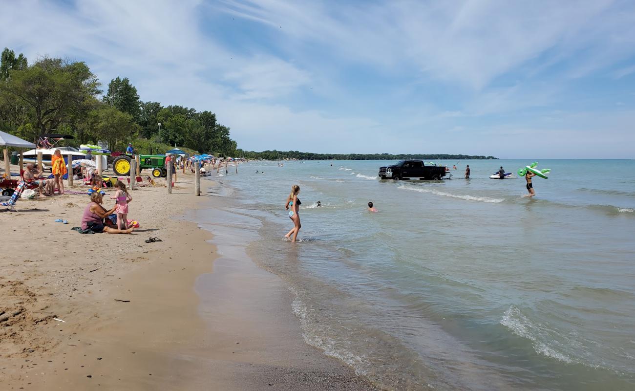 Ipperwash Beach'in fotoğrafı parlak kum yüzey ile