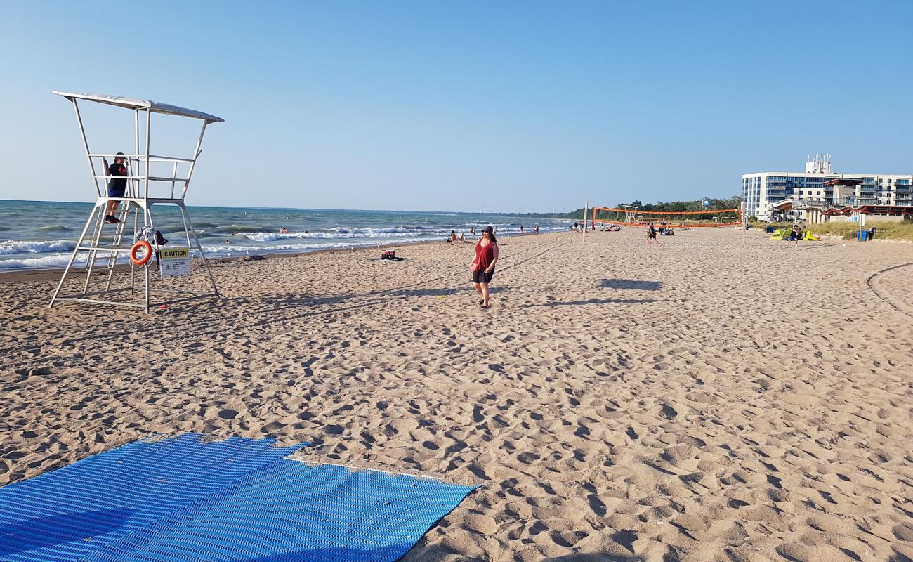 Grand Bend Beach'in fotoğrafı parlak kum yüzey ile