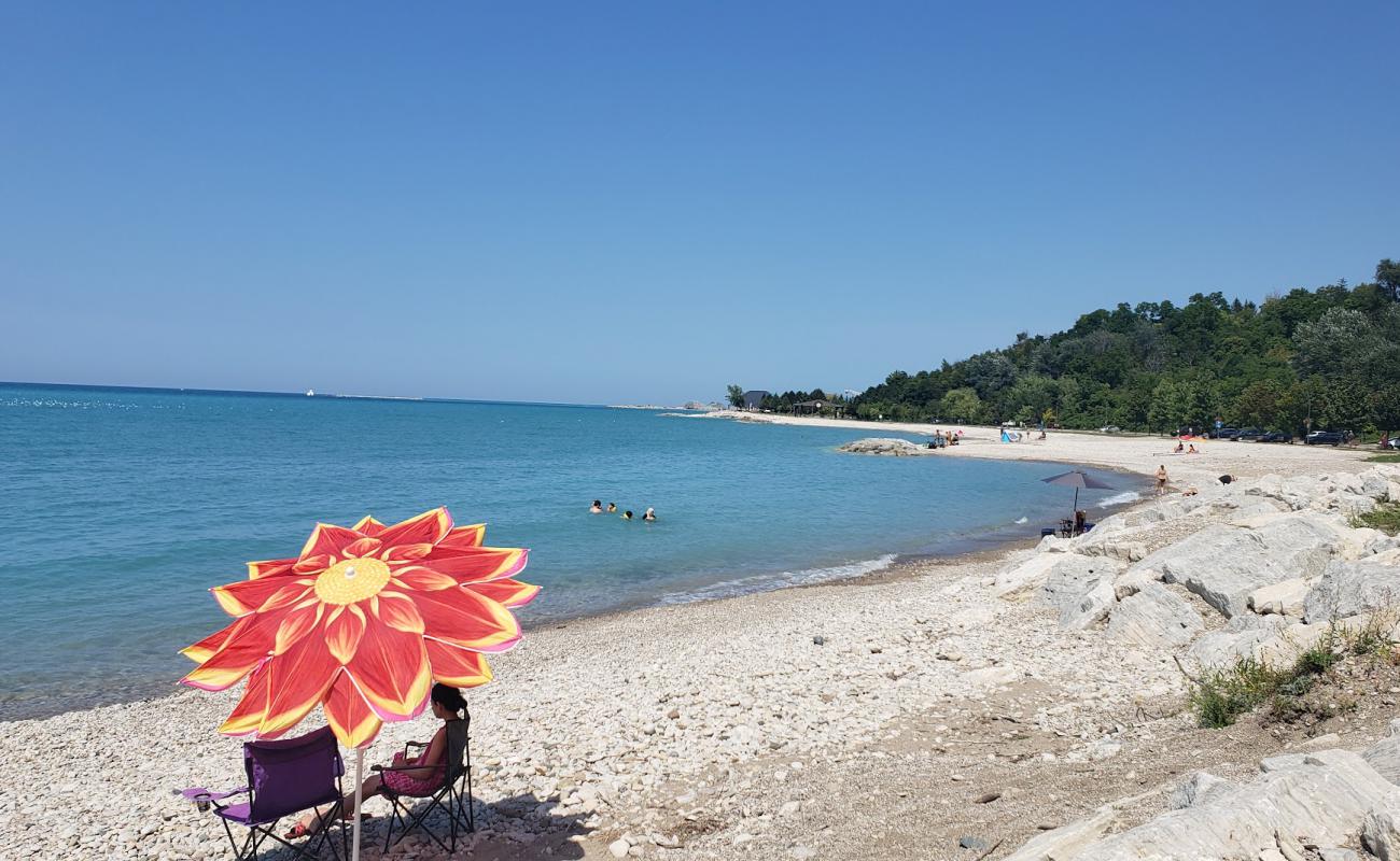 Rotary Cove Beach'in fotoğrafı gri kum ve çakıllar yüzey ile