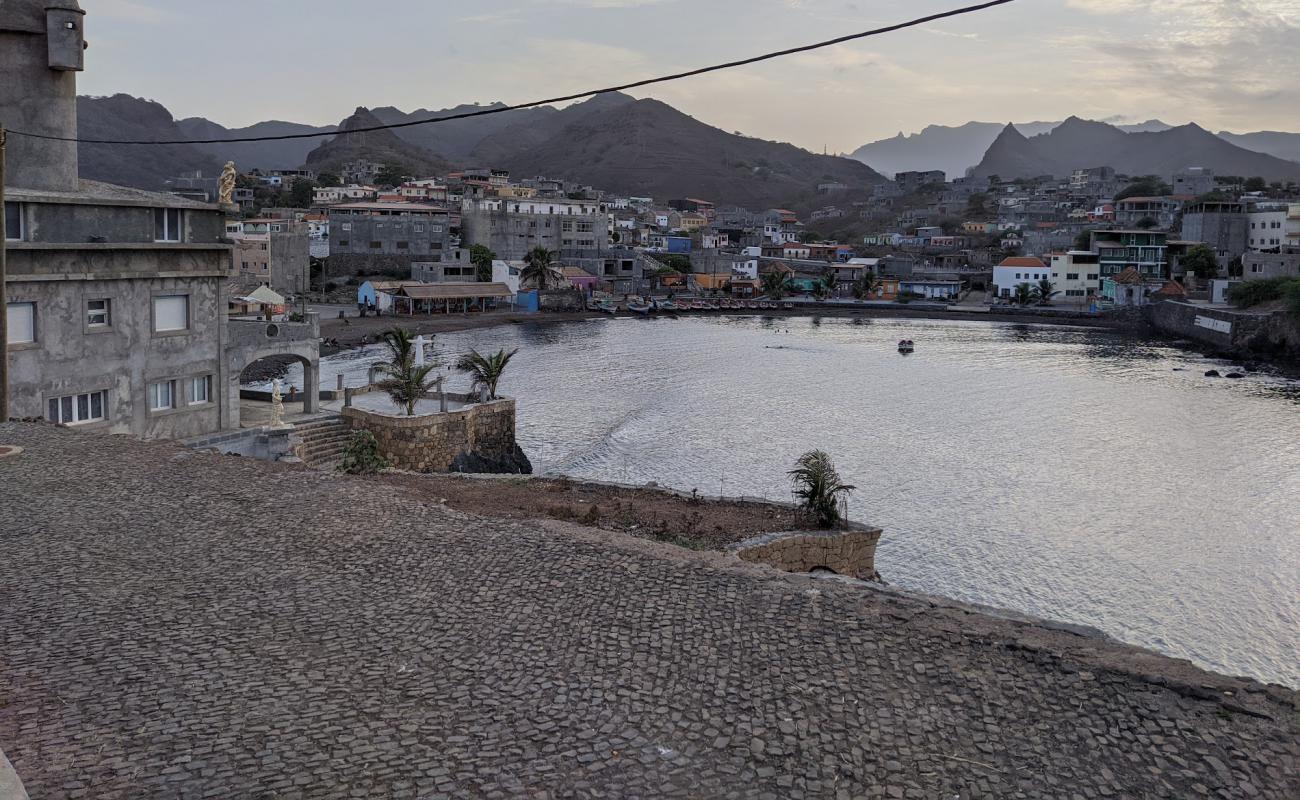 Porto Calheta'in fotoğrafı siyah kum ve çakıl yüzey ile