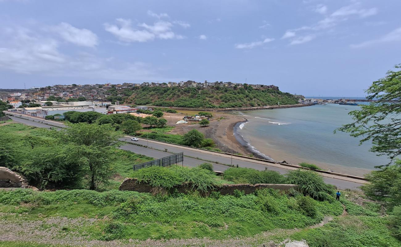 Praia Negra'in fotoğrafı gri kum ve çakıllar yüzey ile
