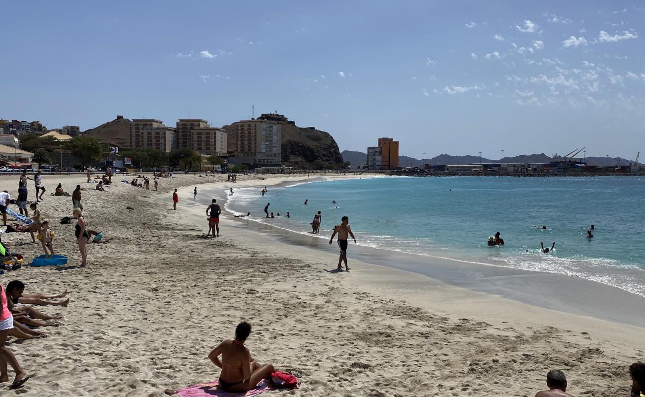 Laginha Beach'in fotoğrafı parlak kum yüzey ile