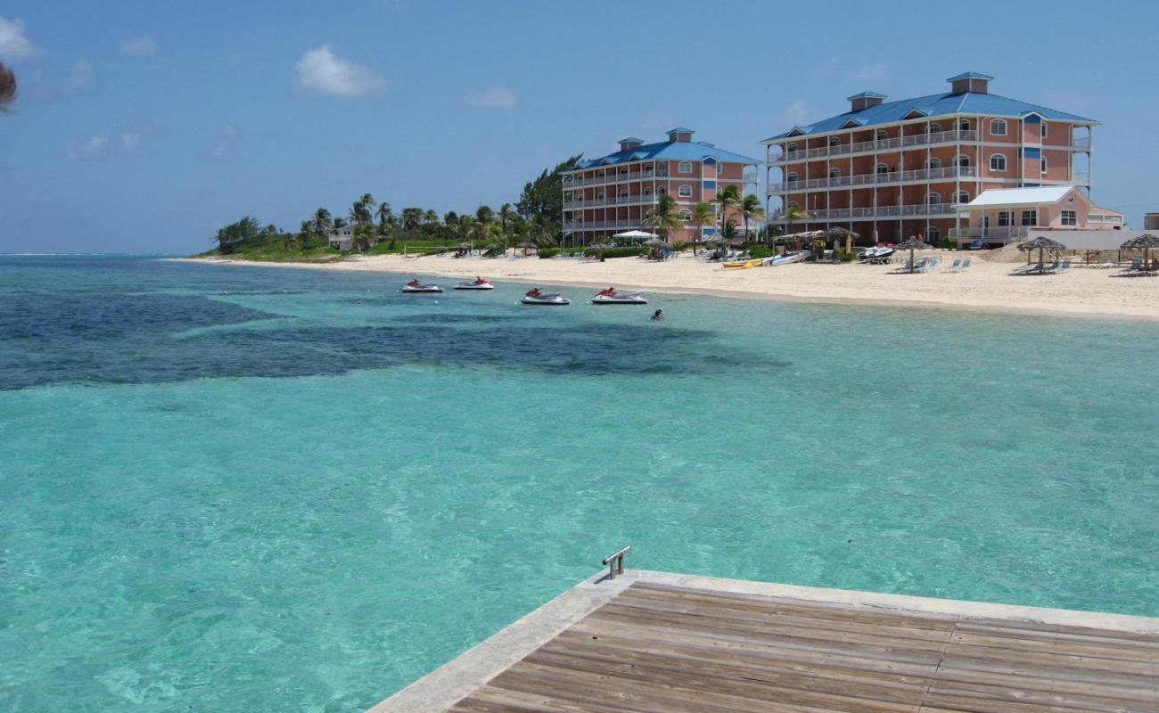 Tortuga beach'in fotoğrafı parlak ince kum yüzey ile