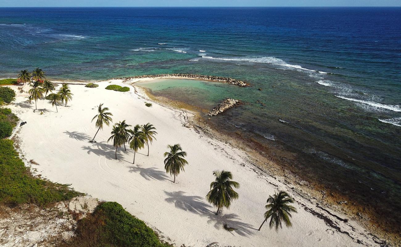 St.James beach'in fotoğrafı parlak ince kum yüzey ile