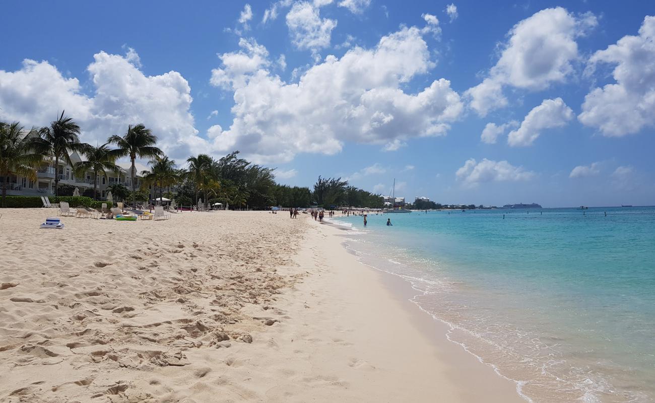 Governors beach'in fotoğrafı parlak ince kum yüzey ile