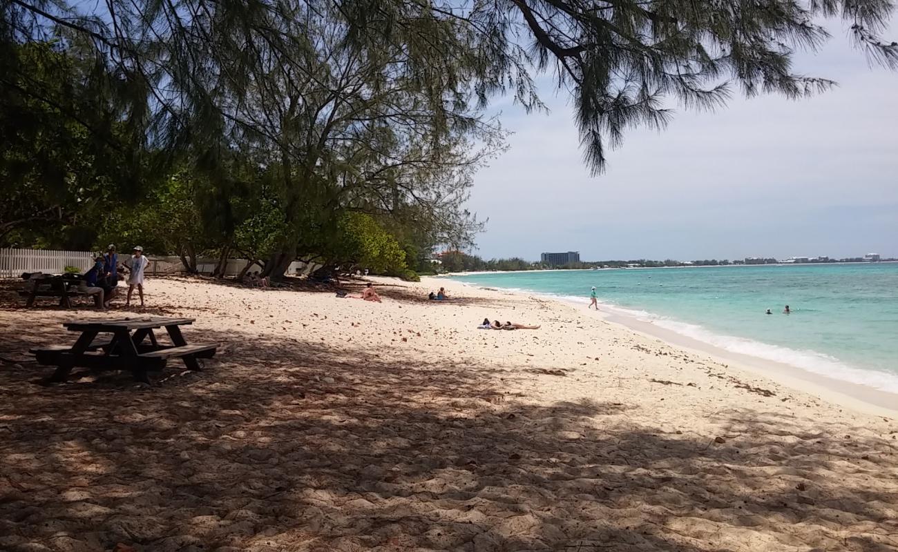 Cemetery beach'in fotoğrafı parlak ince kum yüzey ile