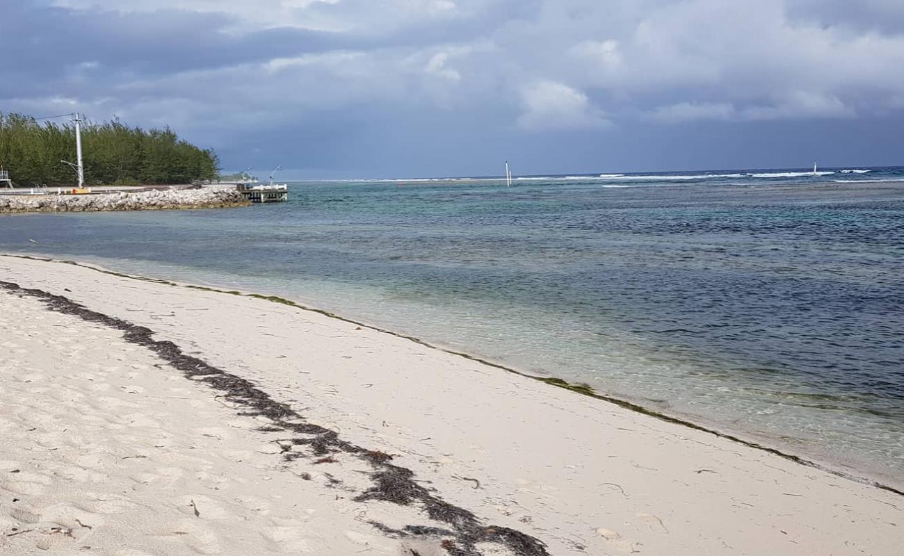 Cayman Brac beach'in fotoğrafı parlak kum yüzey ile