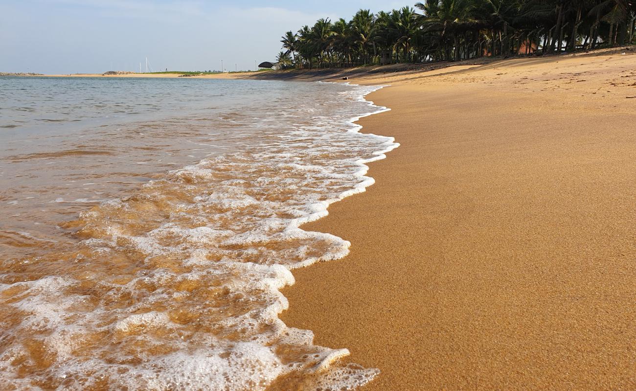 Preethipura Beach'in fotoğrafı parlak kum yüzey ile