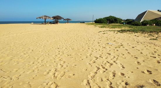 Thalawila Beach