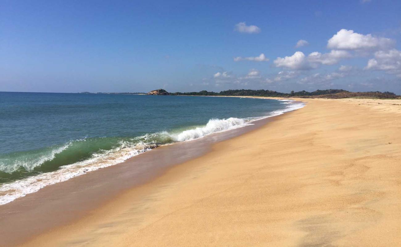 Pasarichenai Beach'in fotoğrafı parlak ince kum yüzey ile