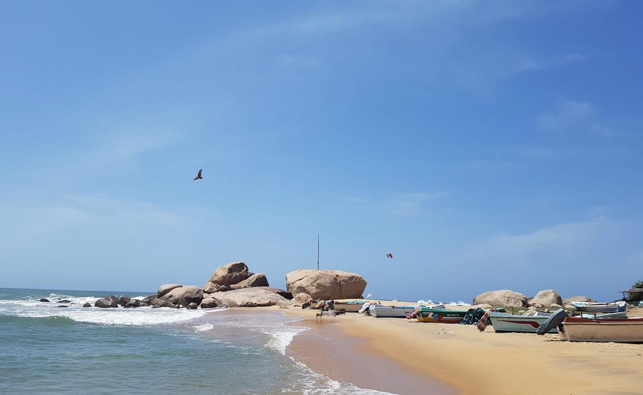 Yala Beach'in fotoğrafı açık bej kum yüzey ile