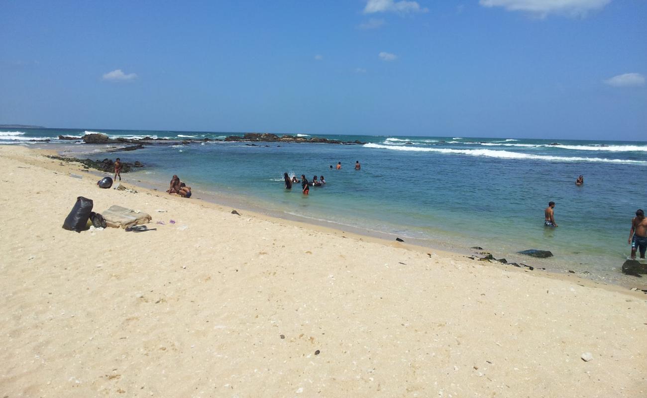 Tangalle Beach II'in fotoğrafı açık bej kum yüzey ile