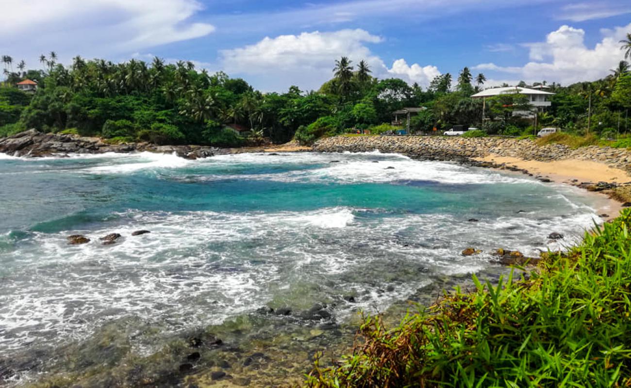 Seethagalla Beach'in fotoğrafı bej kum ve kayalar yüzey ile