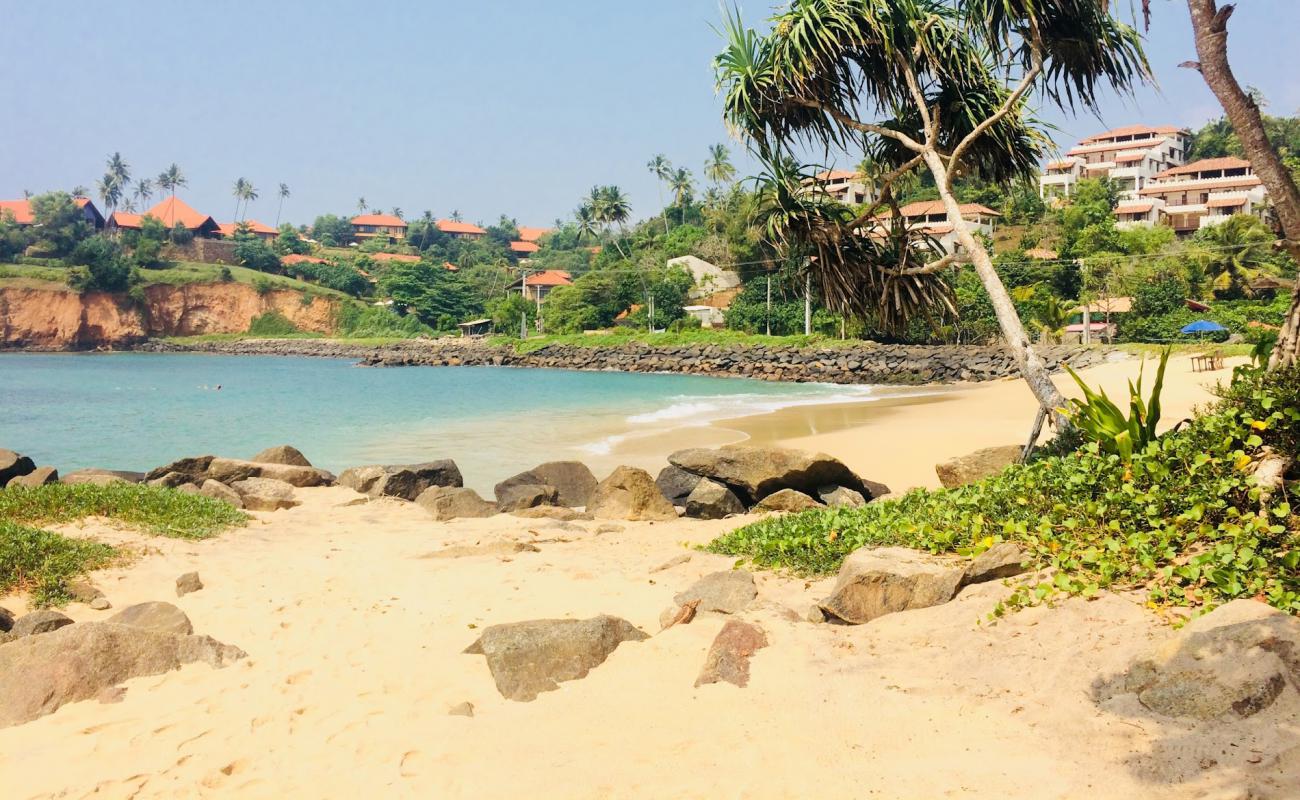 Jungle Beach'in fotoğrafı parlak kum yüzey ile