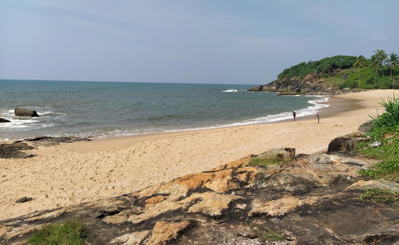 Maggona Beach'in fotoğrafı parlak kum yüzey ile