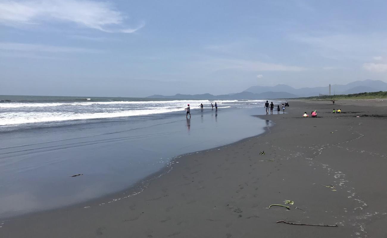 Ching Shui Beach'in fotoğrafı gri kum yüzey ile