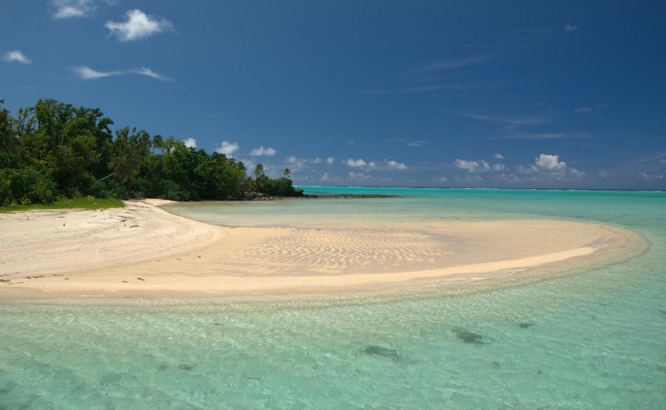 Moturakau Beach'in fotoğrafı açık bej kum yüzey ile