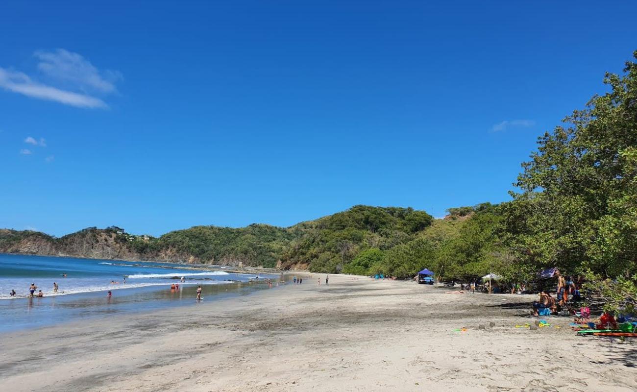 Prieta Beach'in fotoğrafı gri kum yüzey ile