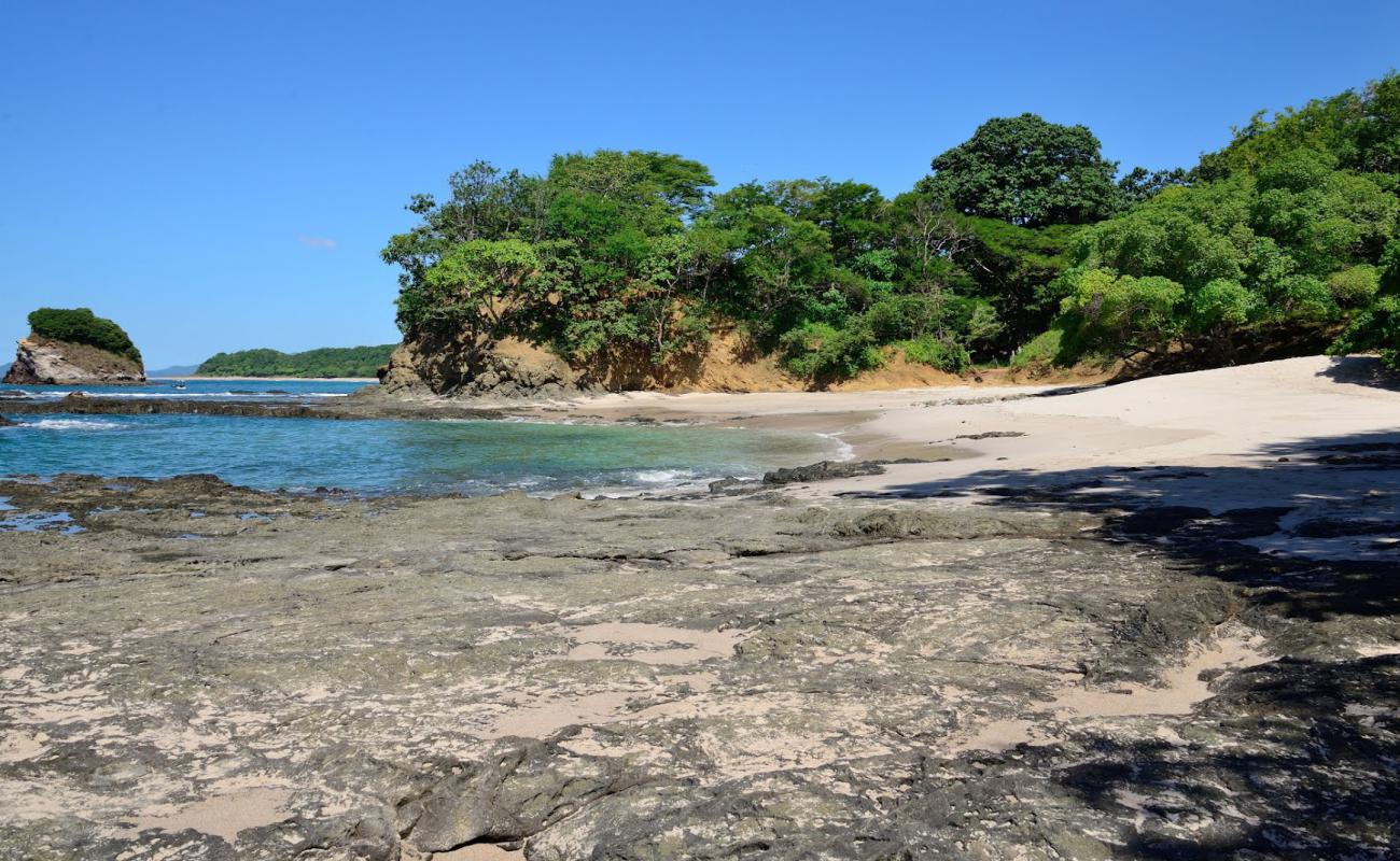 Playa Roble'in fotoğrafı açık bej kum yüzey ile