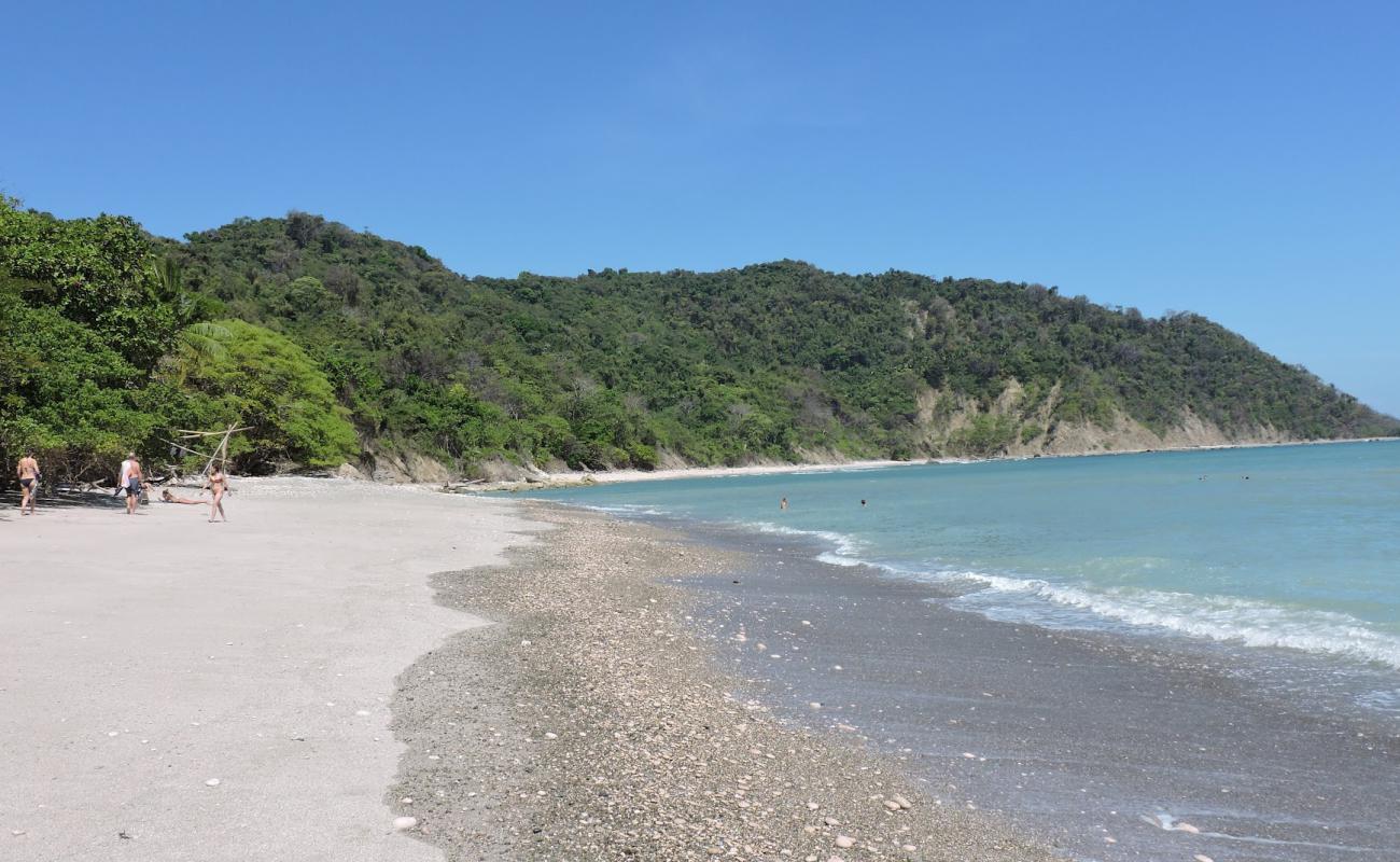 Cabo Blanco Beach'in fotoğrafı bej kum ve çakıl yüzey ile