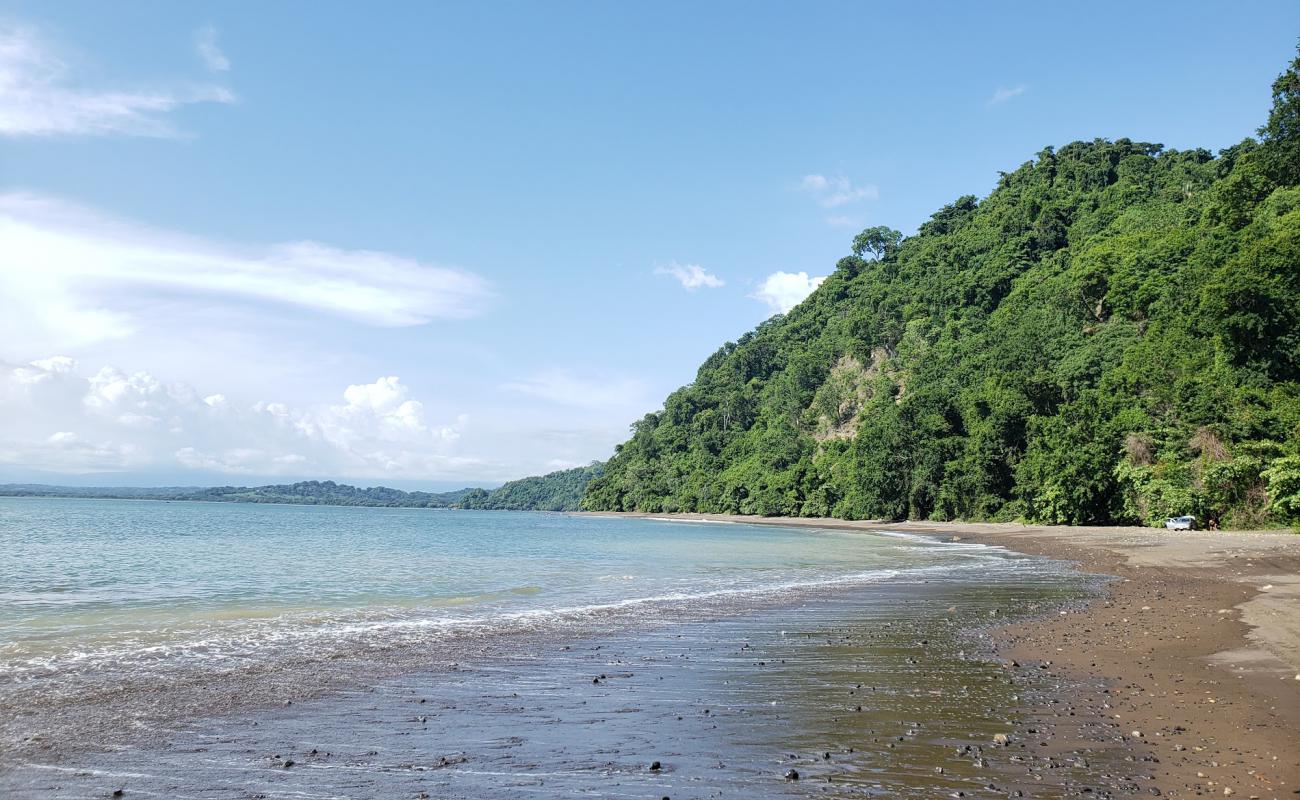 Playa Bochinche'in fotoğrafı siyah kum ve çakıl yüzey ile