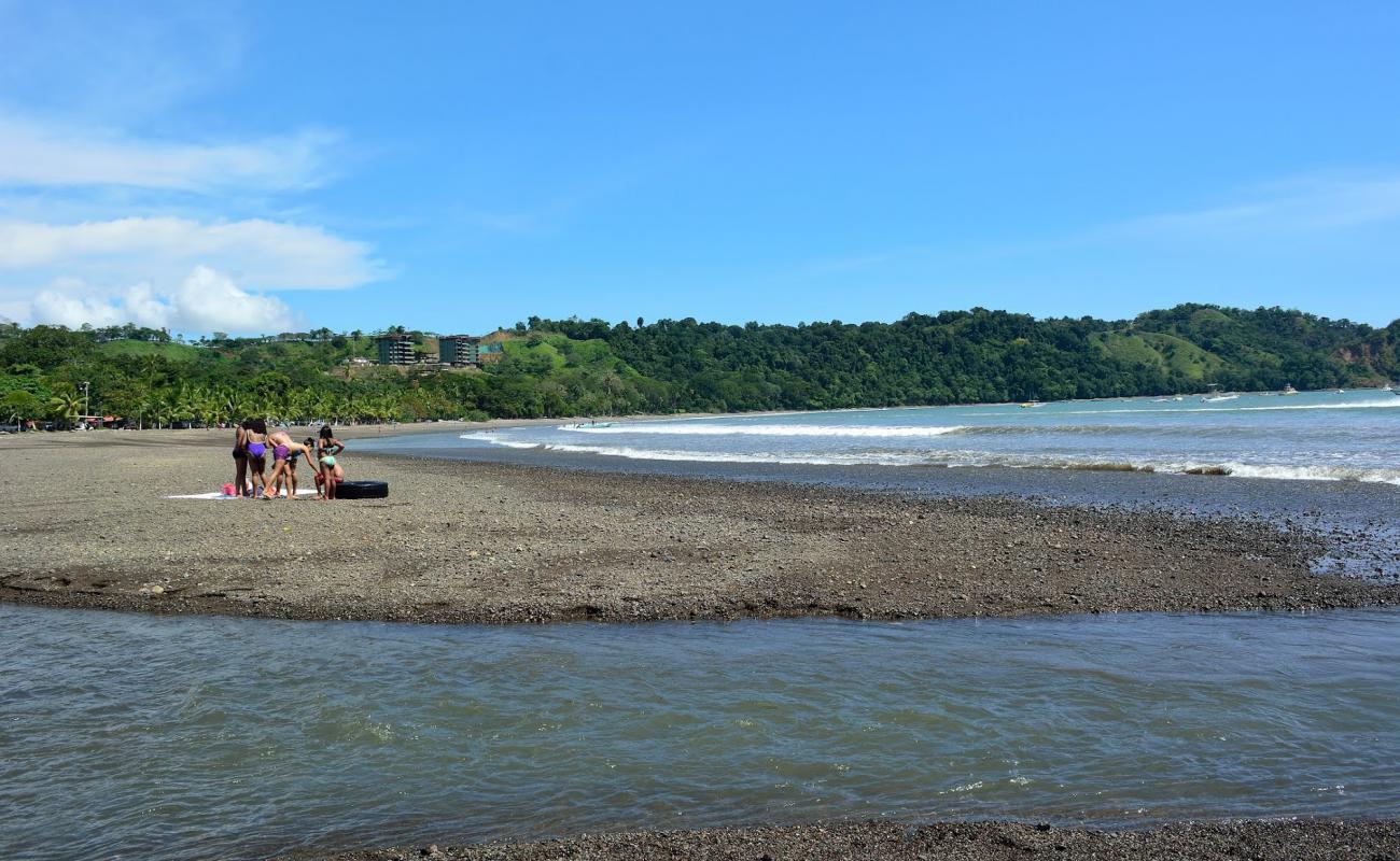 Playa Herradura'in fotoğrafı gri kum ve çakıllar yüzey ile